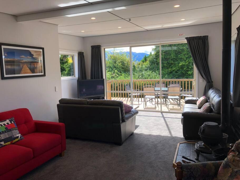 Fergus Hideaway Villa Te Anau Exterior foto